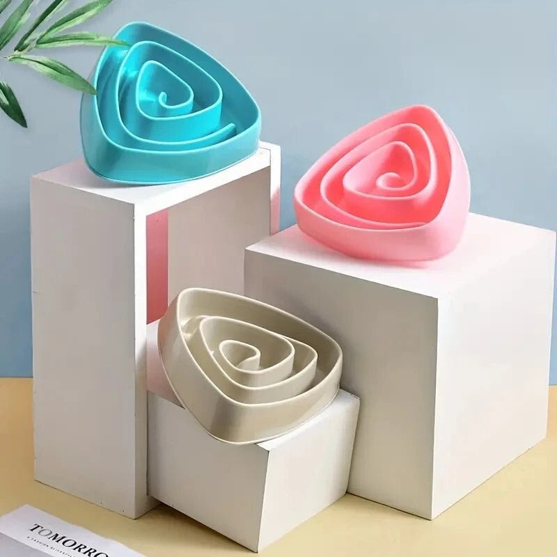 Háromszög Alakú Lassú Etető Tál Háziállatoknak, Habzsolásgátló (Kék) - BShopy