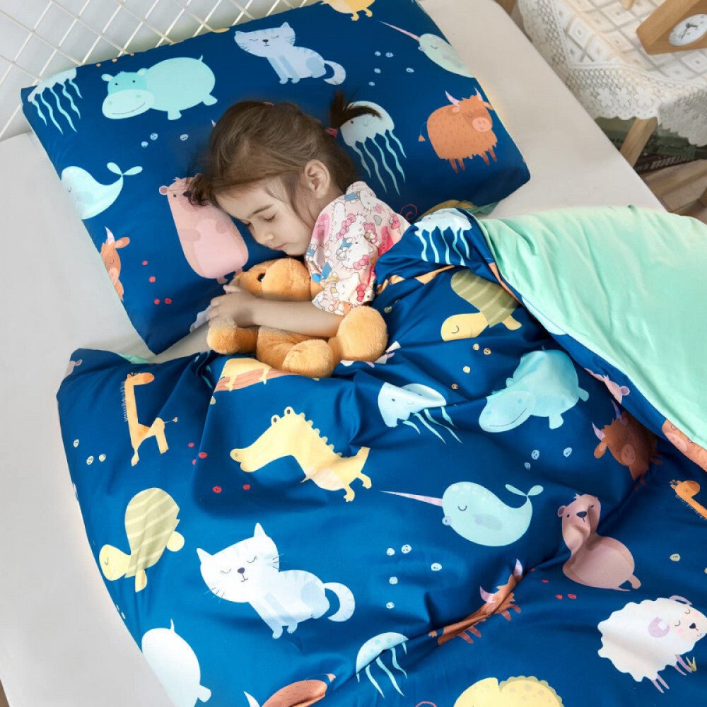 Hoshom Gyermek Ágynemű Szett - Puha, Mosható Gyerek Paplan és Párna - BShopy